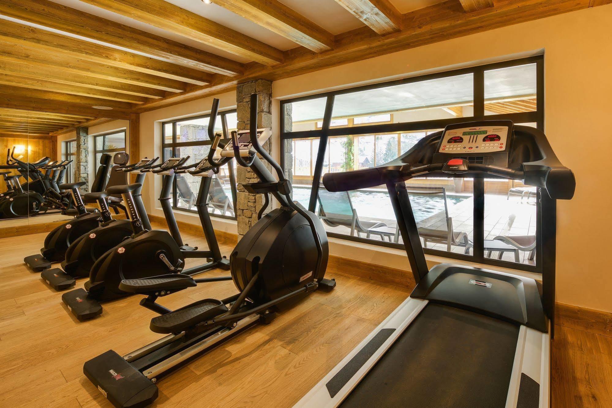 Cgh Residences And Spa Les Chalets De Leana Ле Каро д'Араш Екстериор снимка