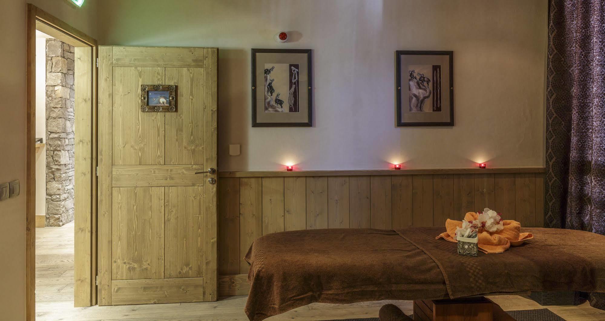 Cgh Residences And Spa Les Chalets De Leana Ле Каро д'Араш Екстериор снимка